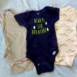Gerber 3-6 mths onesies bundle